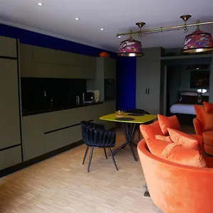 https://suite-24.hotels-rhonealpes.com