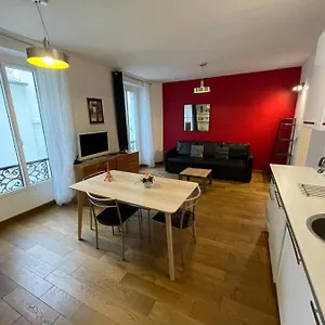 Invalides Tour Eiffel Amelie Appartement